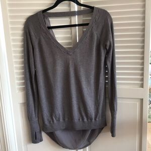 Lululemon Cowl Back open Sweater. Gray. Size 6
